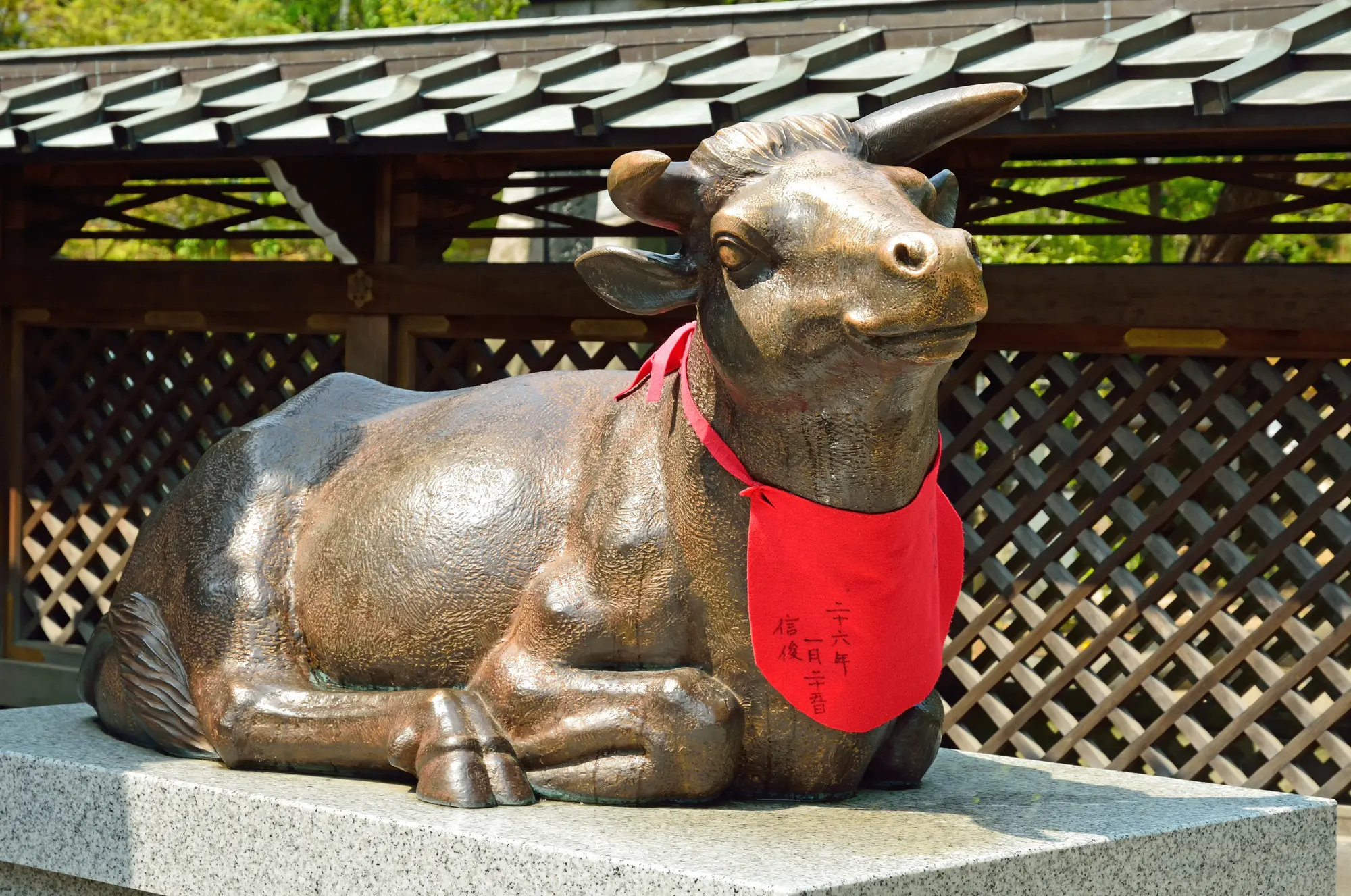 東京でおすすめのパワースポット：第10位　湯島天神　撫で牛