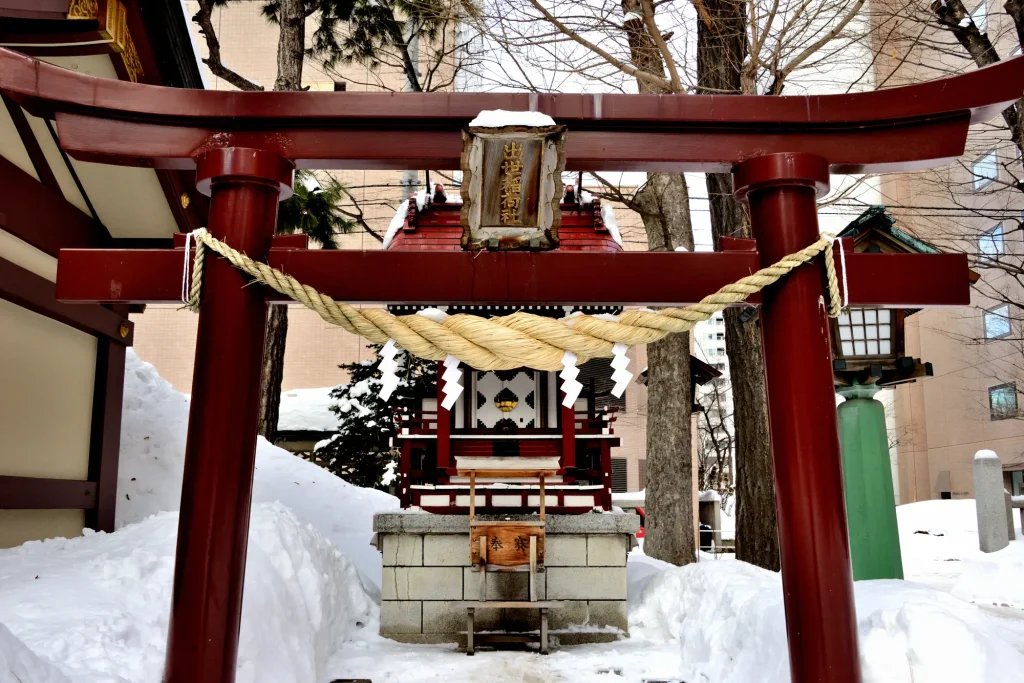 北海道　金運　パワースポット：第5位　三吉神社　出世稲荷神社