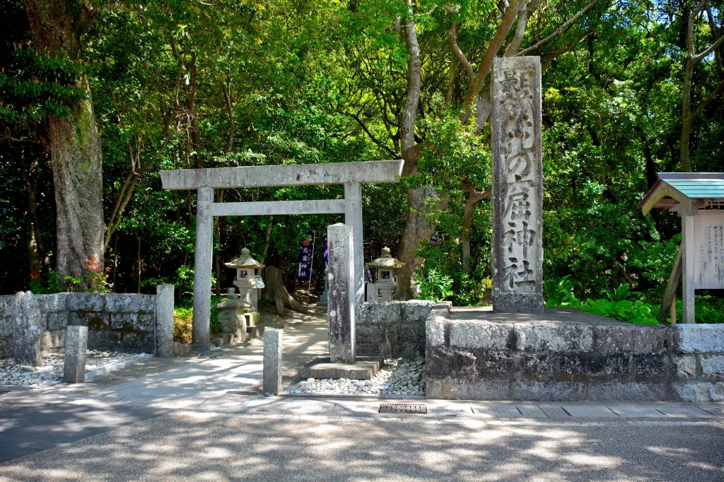 三重　パワースポット：第6位　花の窟神社
