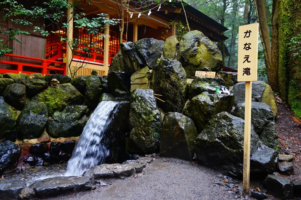三重　金運　パワースポット：第4位　椿大神社　かなえ滝