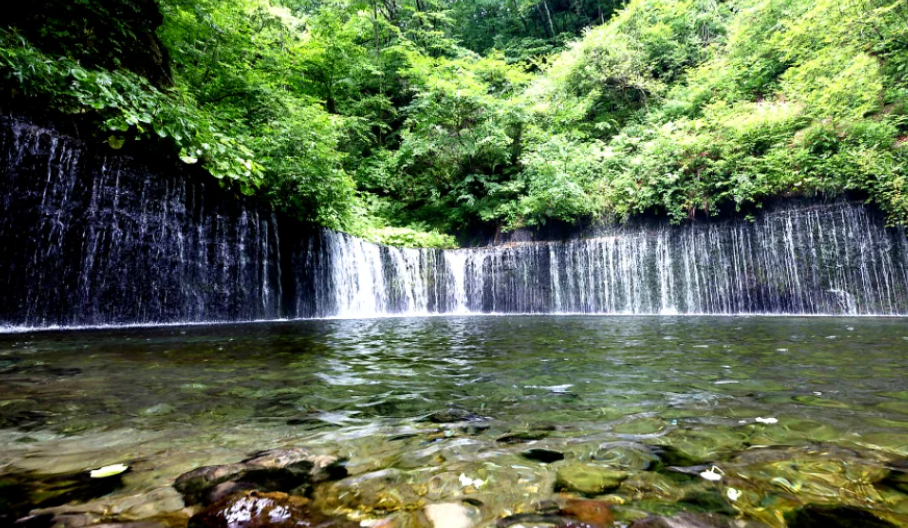 長野県でおすすめのパワースポット第3位：白糸の滝/軽井沢町 