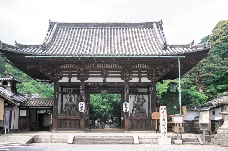 滋賀　パワースポット：第5位　石山寺　東大門