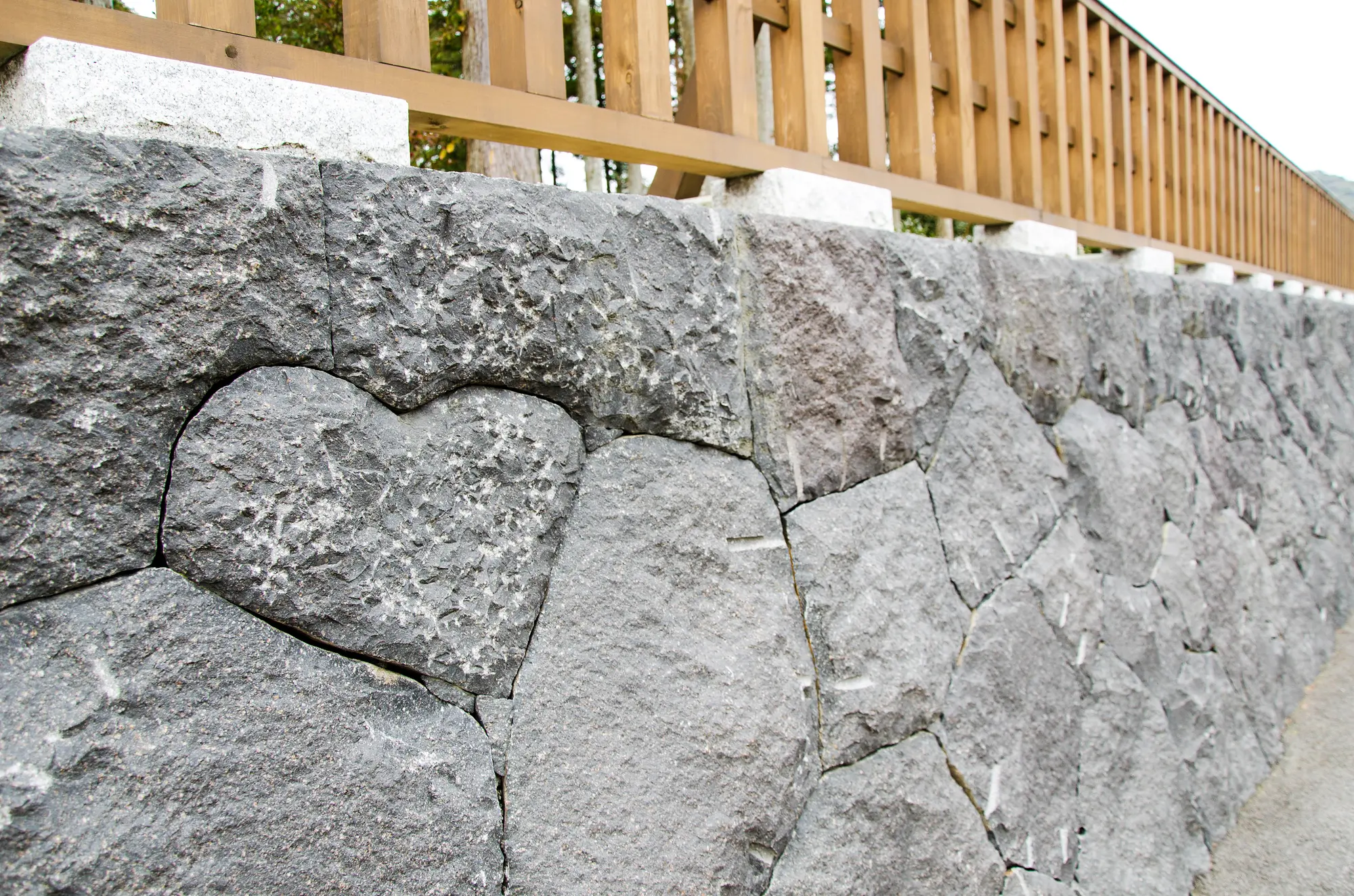 島根　金運　パワースポット：第7位　熊野大社　ハートの石