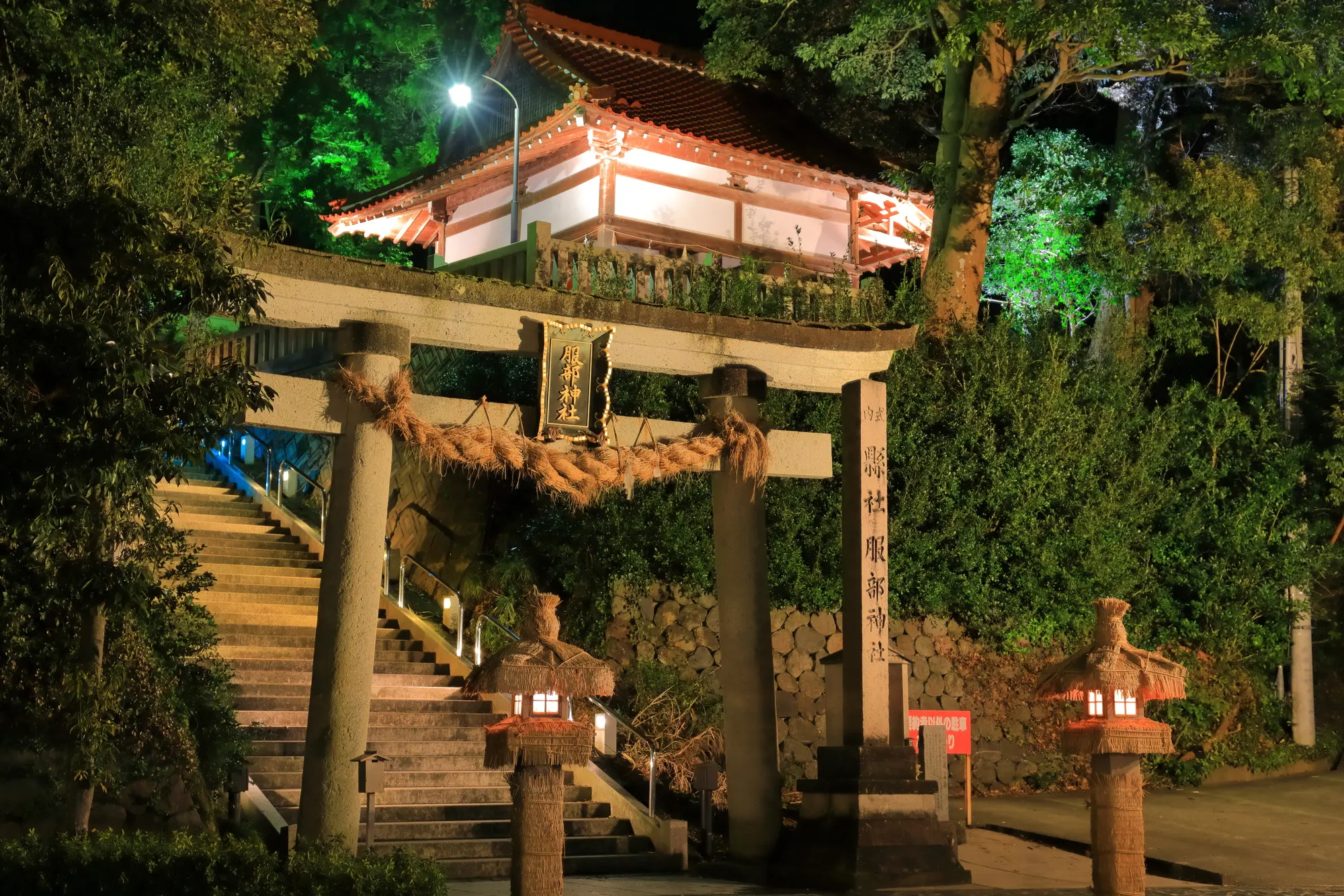 石川　出世・仕事運　パワースポット：第5位　服部神社　夜景