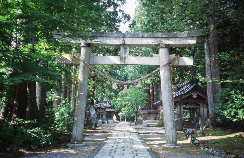 富山県でおすすめのパワースポット第4位：雄山(おやま)神社 