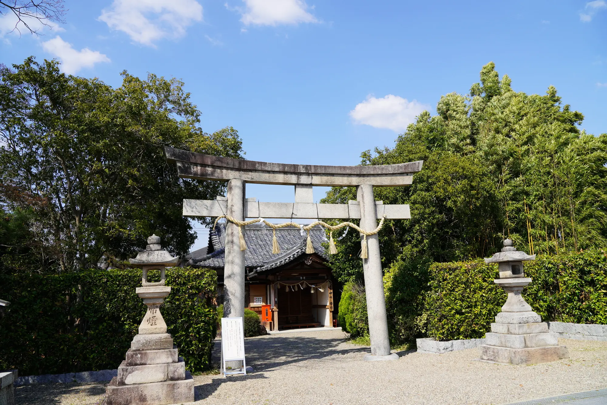 奈良　学問・合格祈願　パワースポット：第5位　売太神社　　鳥居