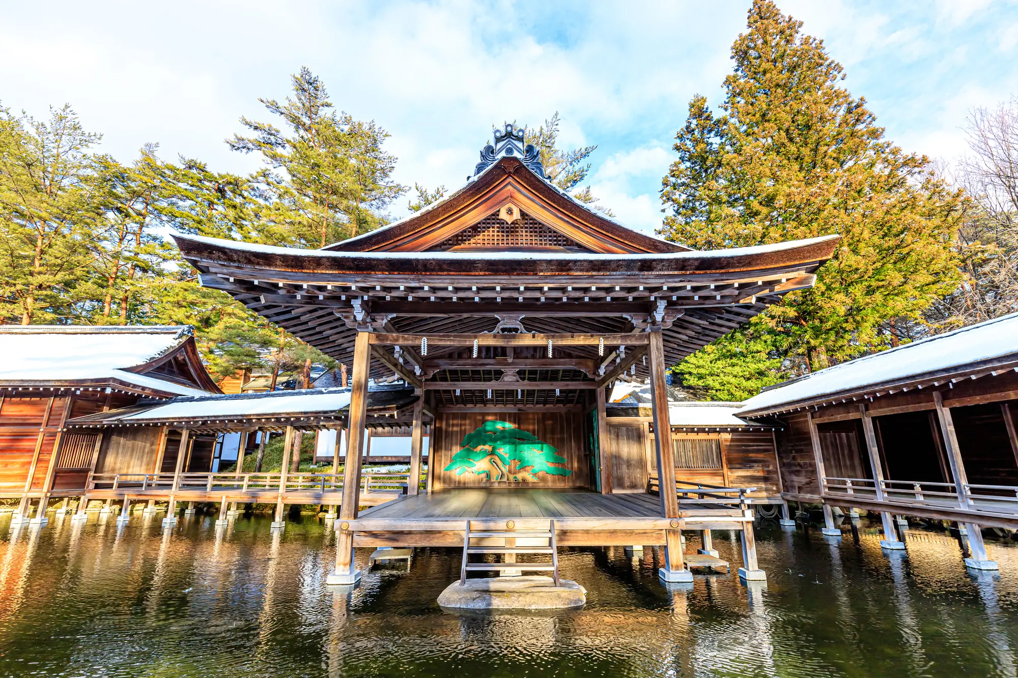 山梨　パワースポット：第9位　身曾岐神社　能舞台　