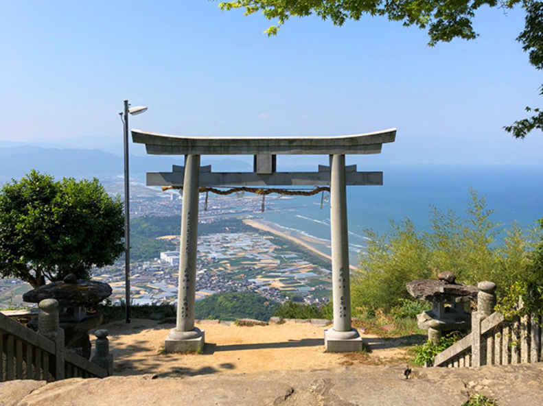 香川県で金運のご利益があるパワースポット第4位：高屋神社