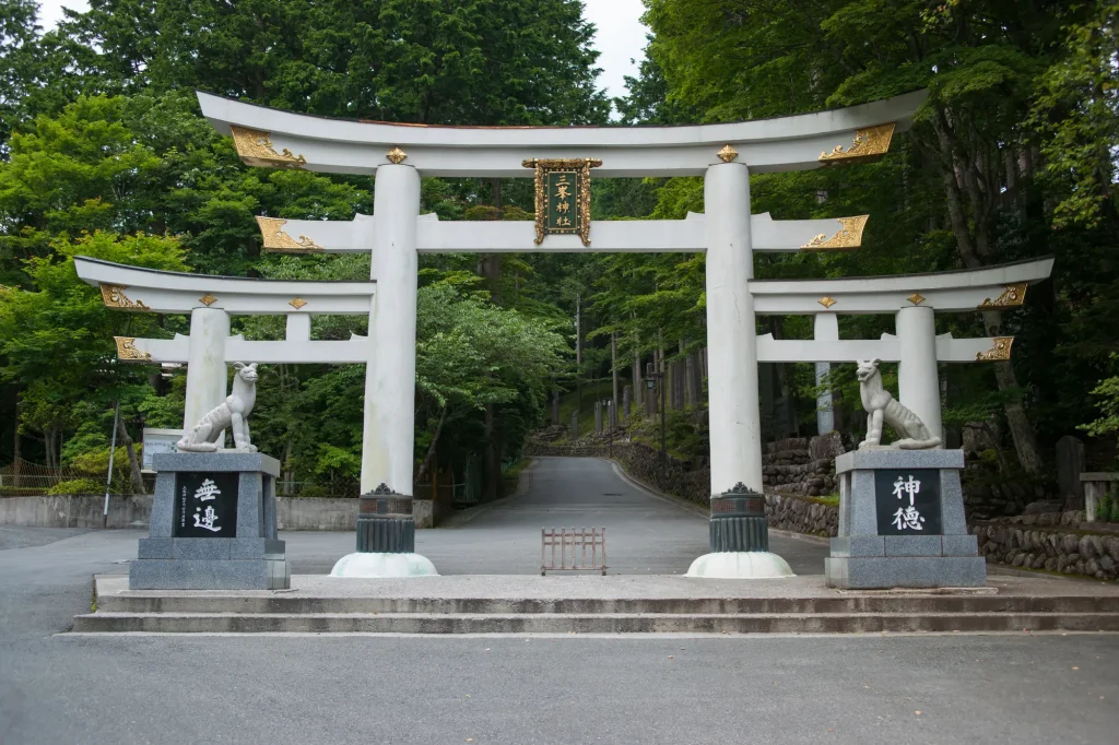 関東 パワースポット:第3位 三峯神社 大鳥居